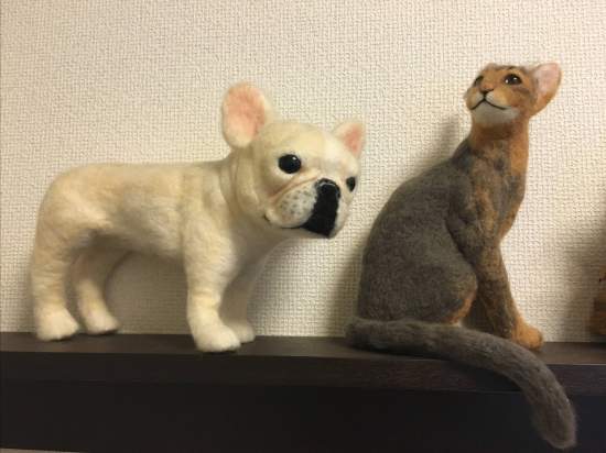 メディア出演豊富でテレビ番組に商品をお貸し出しされている主宰島史彦さんの作品もご覧いただけます。ご自身も愛犬家、愛猫家でいらっしゃいますので、愛くるしい作品に癒やされます。